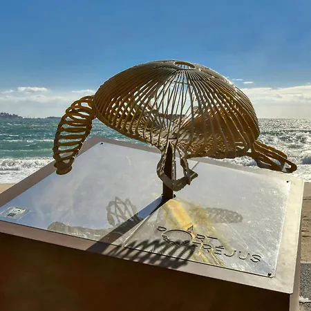 Lägenhet Le Nadir-3 By Interhome Fréjus