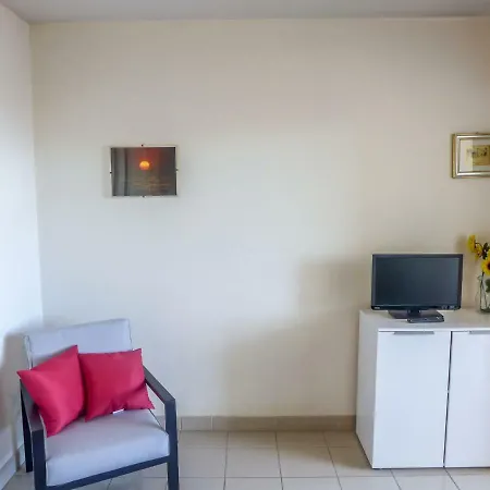 Le Nadir-3 By Interhome Lägenhet Fréjus